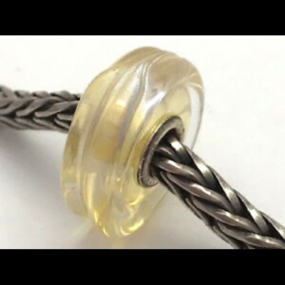 𝅺925 LAA Honey Twilight Murano Glass Beads Pearlescent yellow 61402 Retired EUC - Picture 12 of 14